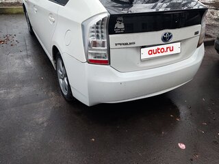 2010 Toyota Prius III (XW30), белый, 950000 рублей, вид 4