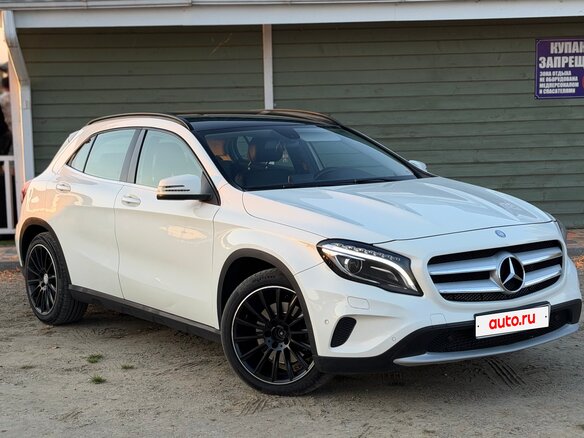 2015 Mercedes-Benz GLA 250 I (X156), белый, 1550000 рублей - вид 2