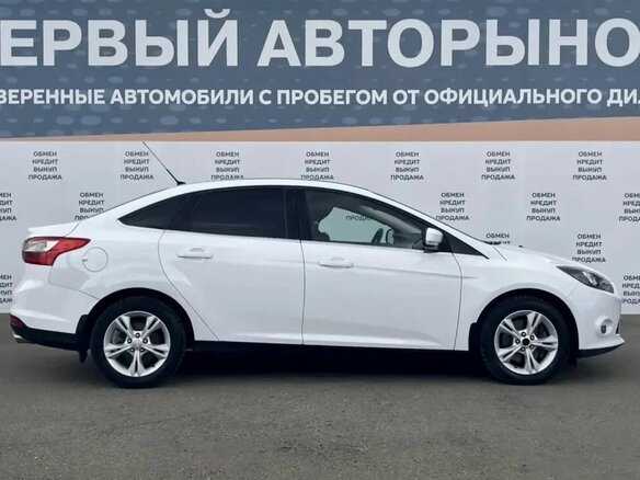 2012 Ford Focus III, белый - вид 4