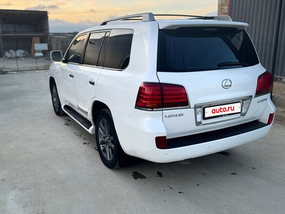 2008 Lexus LX 570 III, белый, 2550000 рублей - вид 4