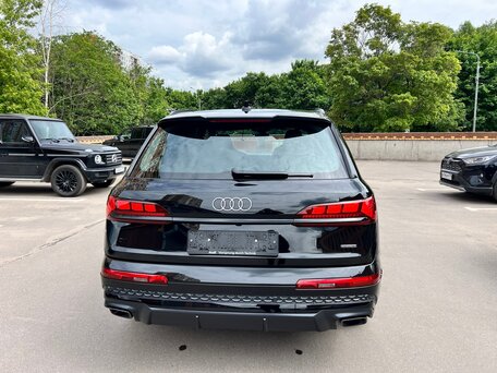 2026 Audi Q7 50 TDI II (4M) Рестайлинг 2, чёрный, 12750000 рублей, вид 5