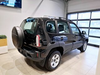 2026 Lada (ВАЗ) Niva Travel I Рестайлинг, чёрный, 1630500 рублей, вид 2