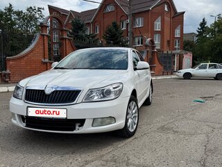 2010 Skoda Octavia II (A5) Рестайлинг, белый, 600000 рублей, вид 1
