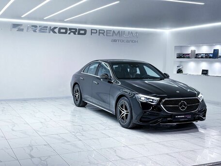 2026 Mercedes-Benz E-Класс 300 VI (W214, S214), чёрный, 8670000 рублей, вид 2