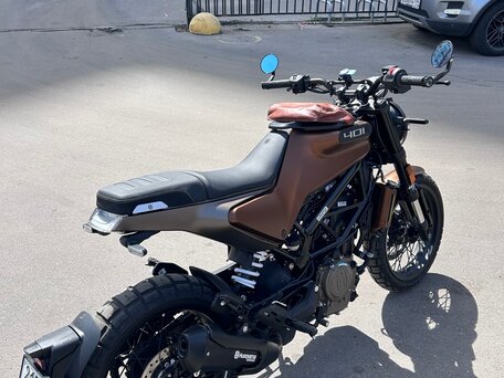 2023 Husqvarna Svartpilen 401, коричневый, 660000 рублей, вид 4