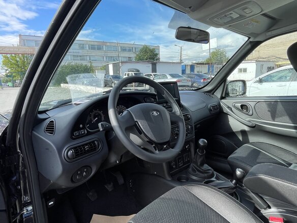 2026 Lada (ВАЗ) Niva Travel I Рестайлинг, чёрный, 1814000 рублей - вид 4