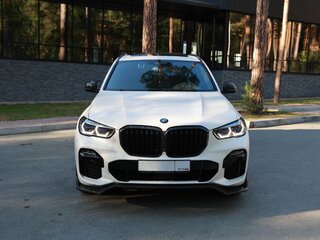 2020 BMW X5 40i IV (G05/G18), белый, 8900000 рублей, вид 3