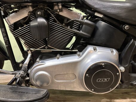 2012 Harley-Davidson Fat Boy, чёрный, 950000 рублей, вид 5