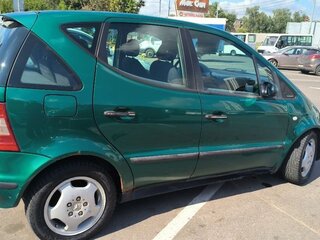 2000 Mercedes-Benz A-Класс 140 I (W168), зелёный, 430000 рублей, вид 3