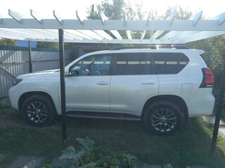2020 Toyota Land Cruiser Prado 150 Series Рестайлинг 2, белый, 6200000 рублей, вид 4