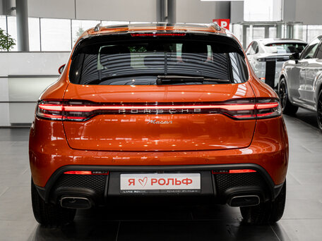 2025 Porsche Macan I Рестайлинг 2, оранжевый, 11695000 рублей, вид 5