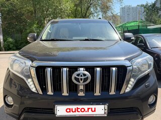 2015 Toyota Land Cruiser Prado 6-speed 150 Series Рестайлинг 1, чёрный, 3500000 рублей, вид 2