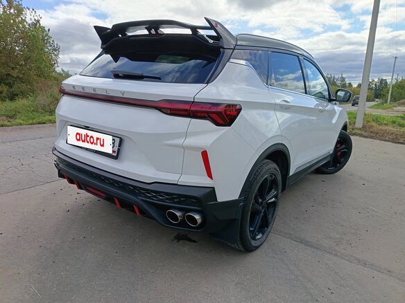 2024 Geely Coolray (Binyue Cool) I Рестайлинг, белый, 2000000 рублей - вид 2