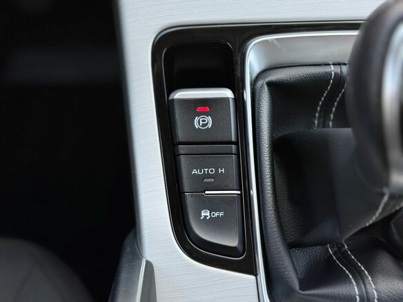 2020 Geely Atlas I, белый, 1525000 рублей - вид 15