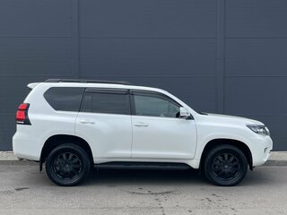 2019 Toyota Land Cruiser Prado 150 Series Рестайлинг 2, белый, 4090000 рублей, вид 3