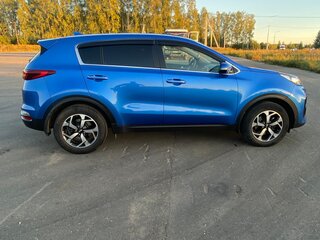 2020 Kia Sportage IV Рестайлинг, синий, 2200000 рублей, вид 4