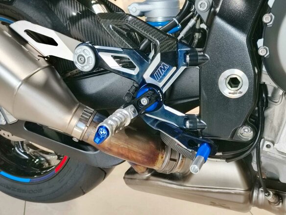 2023 BMW M 1000 R, чёрный, 2230000 рублей - вид 11