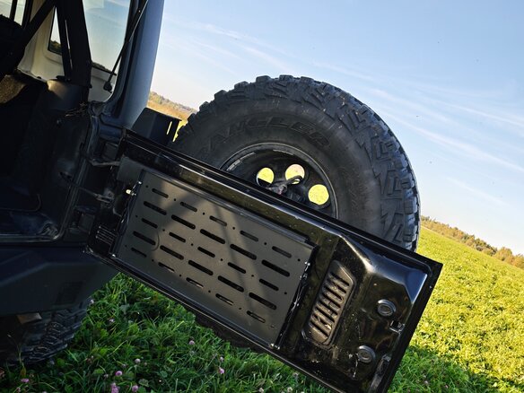 2014 Jeep Wrangler III (JK), чёрный, 4150000 рублей - вид 17