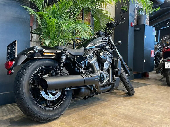 2022 Harley-Davidson Nightster, чёрный - вид 1