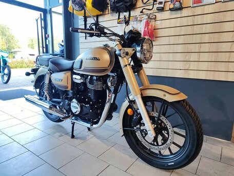 2026 Honda CB 350, бежевый, 599900 рублей, вид 2