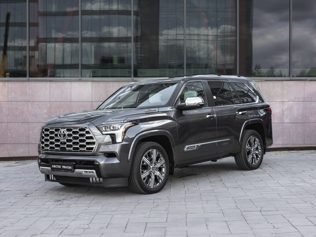 Открыть фотографии: Toyota Sequoia III