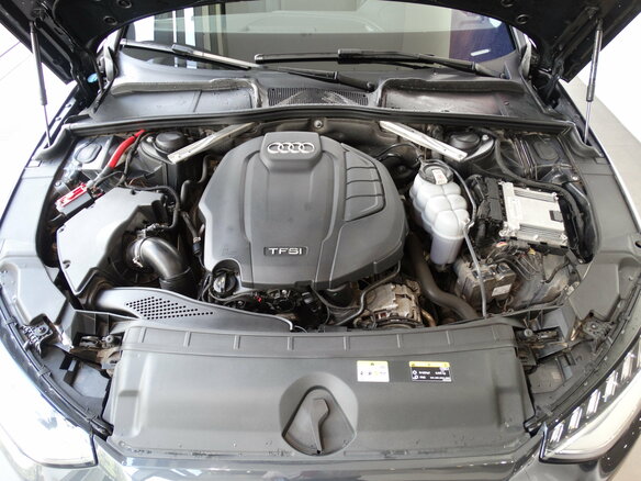 2021 Audi A4 35 TFSI V (B9) Рестайлинг, серый - вид 3