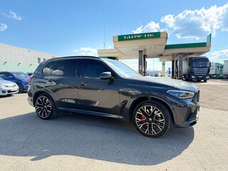 2023 BMW X5 M Competition III (F95), серый, 12500000 рублей, вид 4