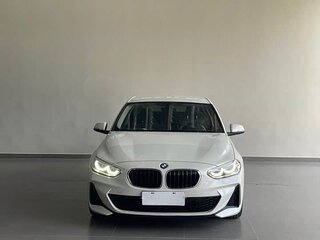 2022 BMW 1 серии 120i III (F52) Рестайлинг, белый, 1633000 рублей, вид 5