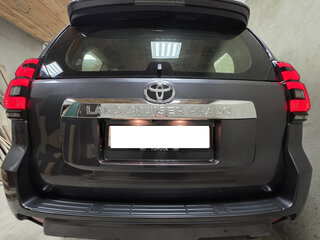 2022 Toyota Land Cruiser Prado 150 Series Рестайлинг 3, серый, 9110000 рублей, вид 2