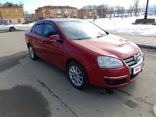 2010 Volkswagen Jetta V, красный, 480000 рублей, вид 3
