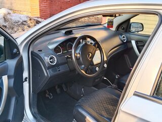 2011 Chevrolet Aveo I Рестайлинг, серебристый, 650000 рублей, вид 5