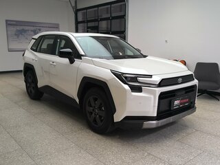 2025 Toyota RAV4 V (XA50), белый, 4190000 рублей, вид 3