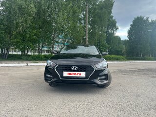 2017 Hyundai Solaris II, чёрный, 1400000 рублей, вид 3