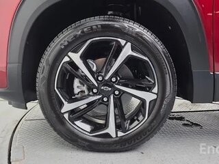 2023 Chevrolet TrailBlazer III, красный, 2100000 рублей, вид 5