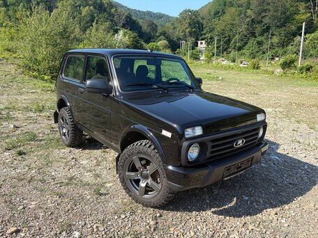 2024 Lada (ВАЗ) Niva Legend I, серебристый, 1250000 рублей, вид 1