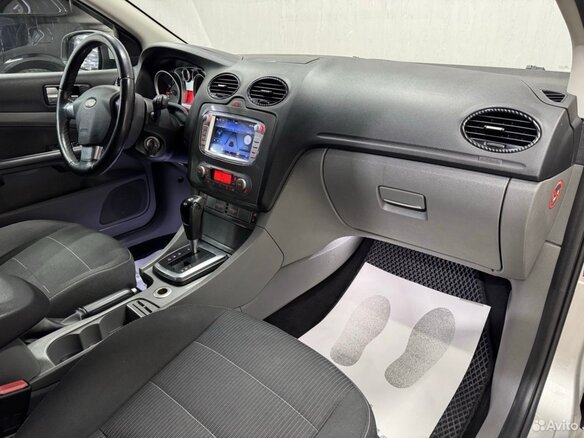 2009 Ford Focus II Рестайлинг, серебристый, 750000 рублей - вид 26