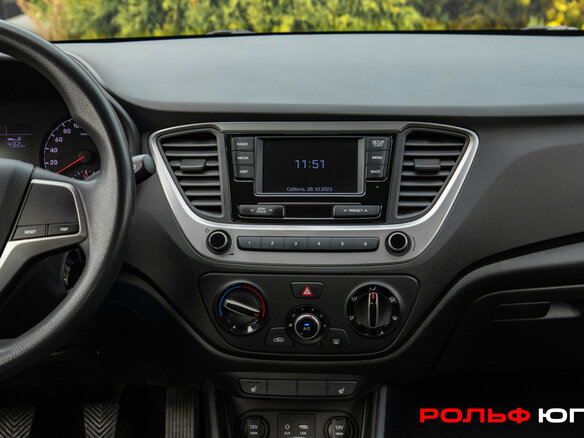 2017 Hyundai Solaris II, серый, 988000 рублей - вид 11