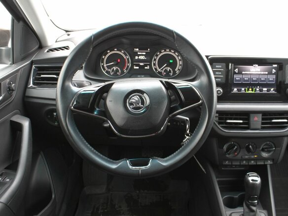 2020 Skoda Rapid II, коричневый, 1470000 рублей - вид 16