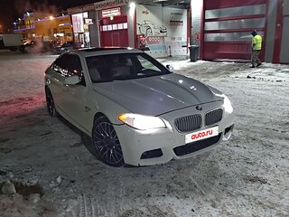 2012 BMW 5 серии 550i xDrive VI (F10/F11/F07), белый, 1900000 рублей, вид 3