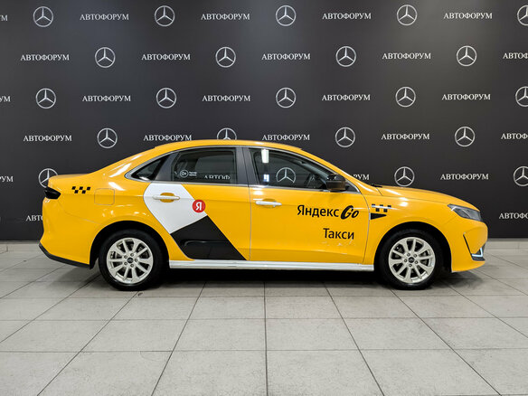 2024 Kaiyi E5, жёлтый, 890000 рублей