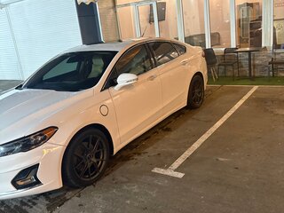 2016 Ford Fusion (North America) II Рестайлинг, белый, 1500000 рублей, вид 5