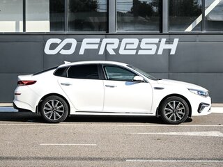 2019 Kia Optima IV Рестайлинг, белый, 1670000 рублей, вид 5
