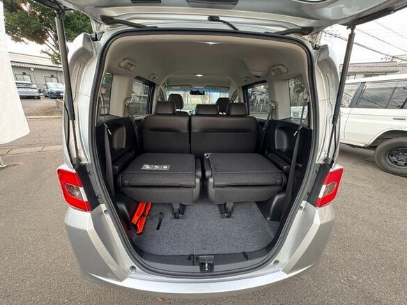 2016 Honda Freed I Рестайлинг 2, серебристый, 921000 рублей - вид 22