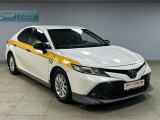 2019 Toyota Camry VIII (XV70), жёлтый, 1580000 рублей, вид 3