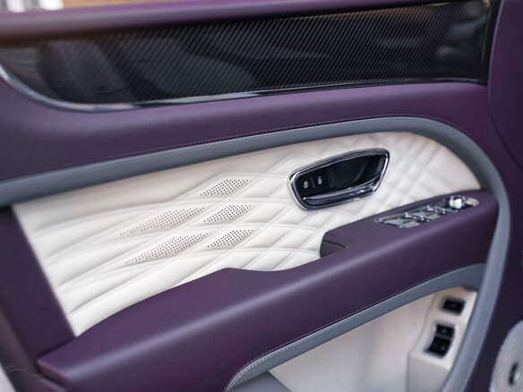 2026 Bentley Bentayga I Рестайлинг, серый, 45900000 рублей - вид 20