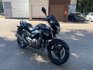 Suzuki GSR 250