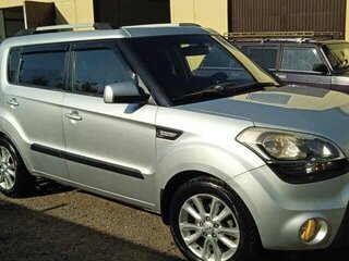 2012 Kia Soul I Рестайлинг, серебристый, 800000 рублей, вид 3