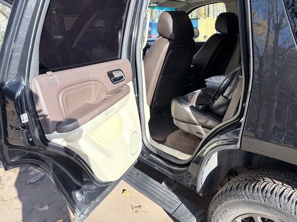 2011 Cadillac Escalade III, чёрный, 1500000 рублей - вид 14