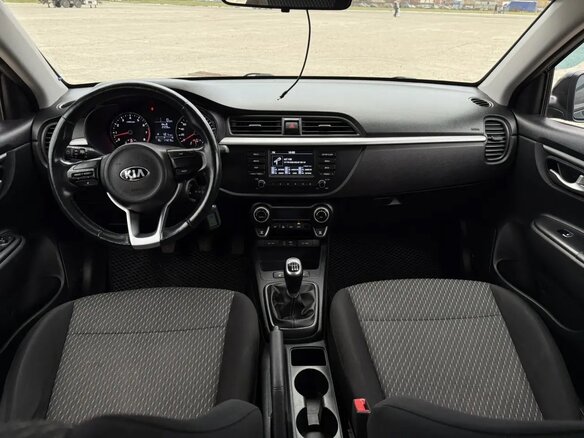 2019 Kia Rio X-Line IV, чёрный, 1400000 рублей - вид 5