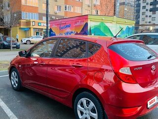 2013 Hyundai Solaris I, красный, 850000 рублей, вид 5